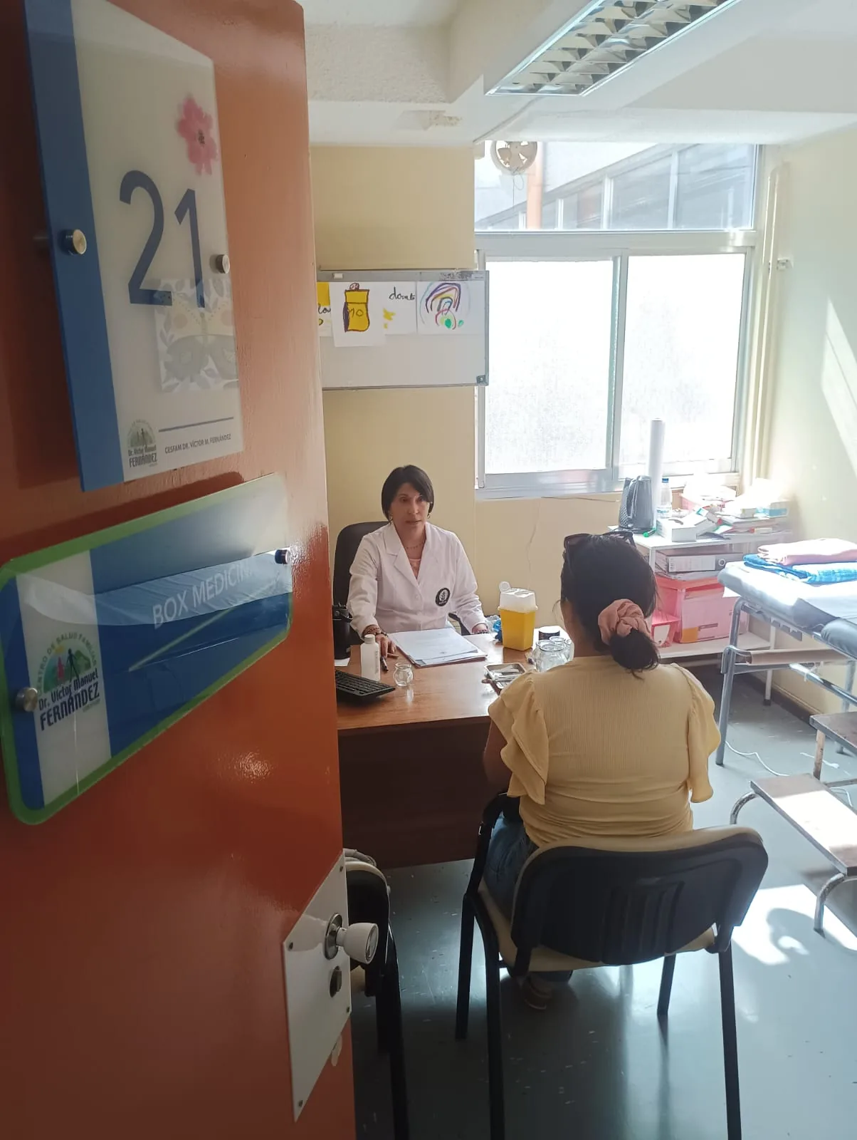Práctica clínica en box de consulta del Cesfam Víctor Manuel Fernández